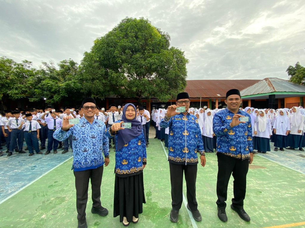 MTsN 3 Deli Serdang Luncurkan Kartu Pelajar Berbasis NISN
