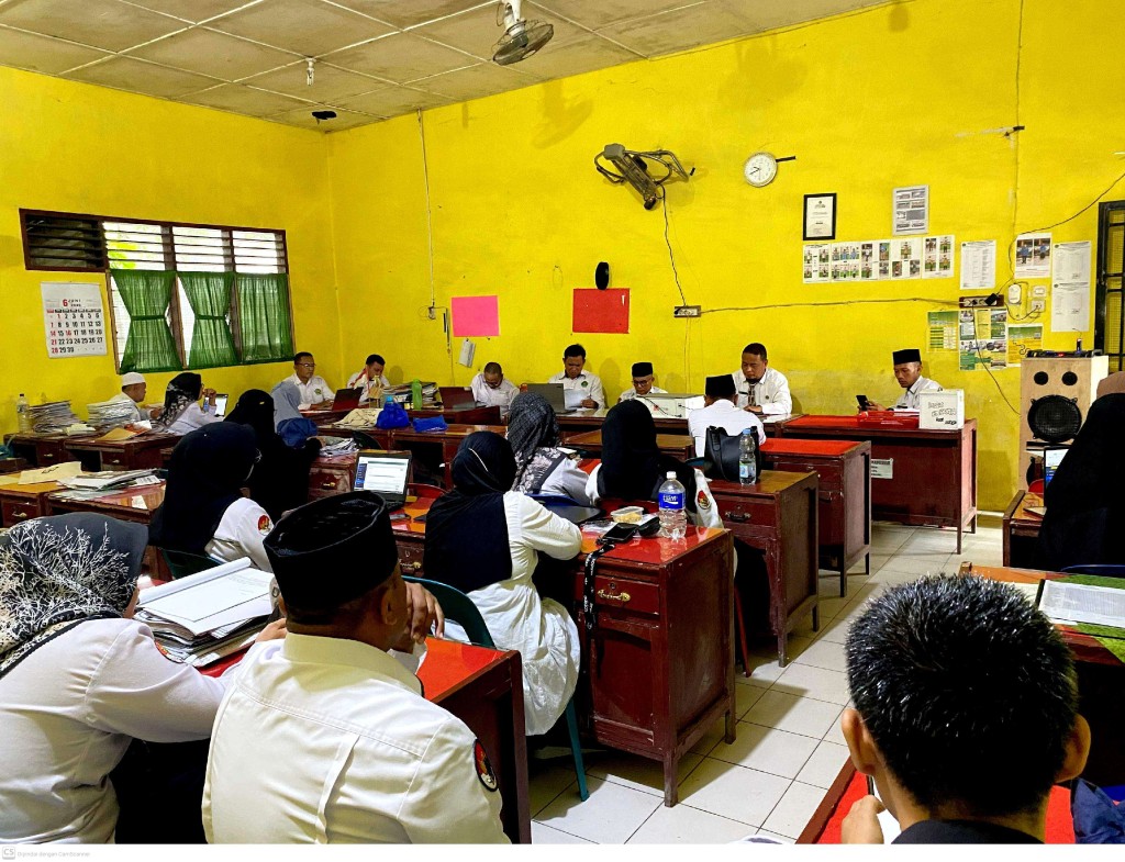 MTsN 3 Deli Serdang Gelar Rapat Kenaikan Kelas VII dan VIII 